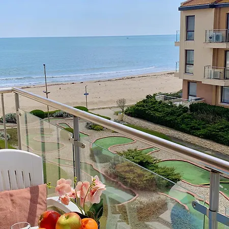 Apartman Beachfront Sea View & 5 Swimming Pools Obzor