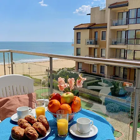 Apartman Beachfront Sea View & 5 Swimming Pools