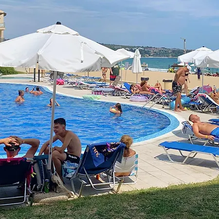 Apartman Beachfront Sea View & 5 Swimming Pools Obzor