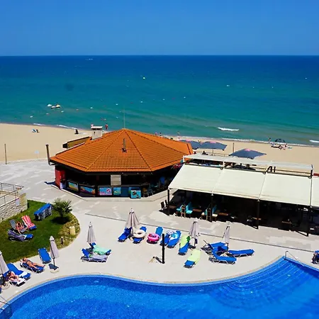Apartman Beachfront Sea View & 5 Swimming Pools *
